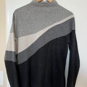 EUC Title Nine Sweater Size Small